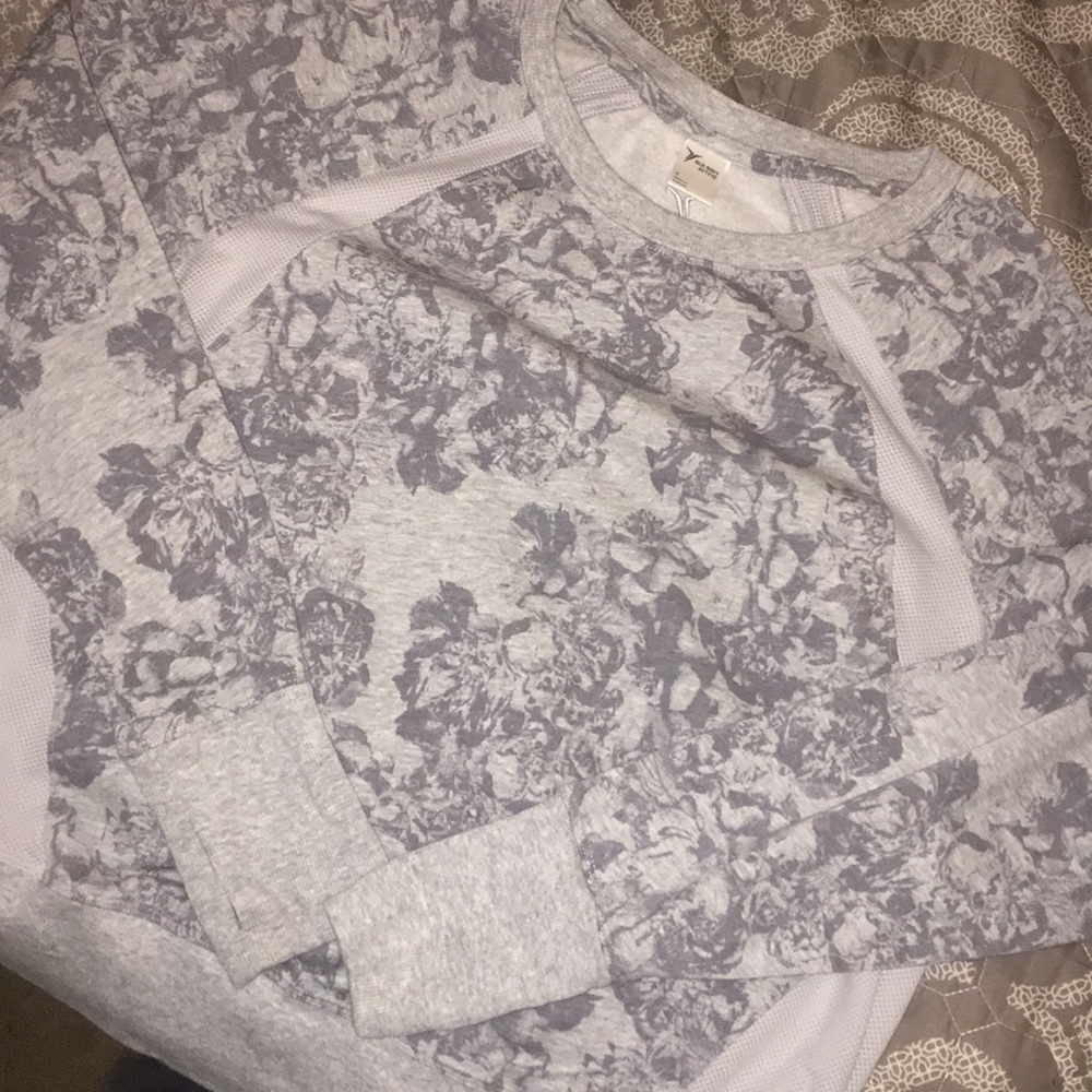 Old Navy Active Crewneck Pullover